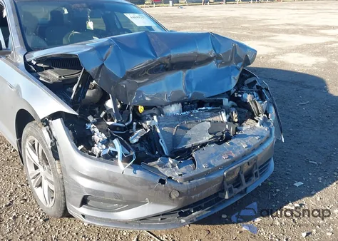 2019 Volkswagen Jetta 1.4T R-Line/1.4T S/1.4T Se из США, поврежденный, VIN 3VWC57BU9KM180518